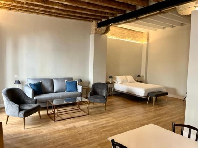 Ti1 Estiloso Loft 120M De La Catedral Tomas De Ibarra Street Seville Ngoại thất bức ảnh