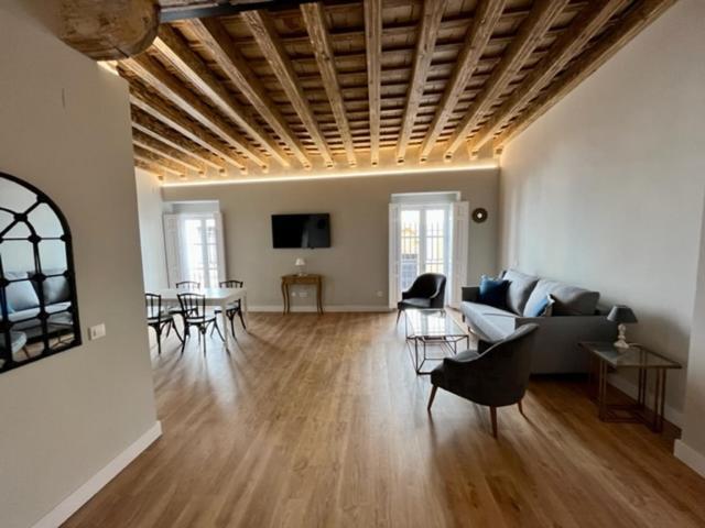 Ti1 Estiloso Loft 120M De La Catedral Tomas De Ibarra Street Seville Ngoại thất bức ảnh